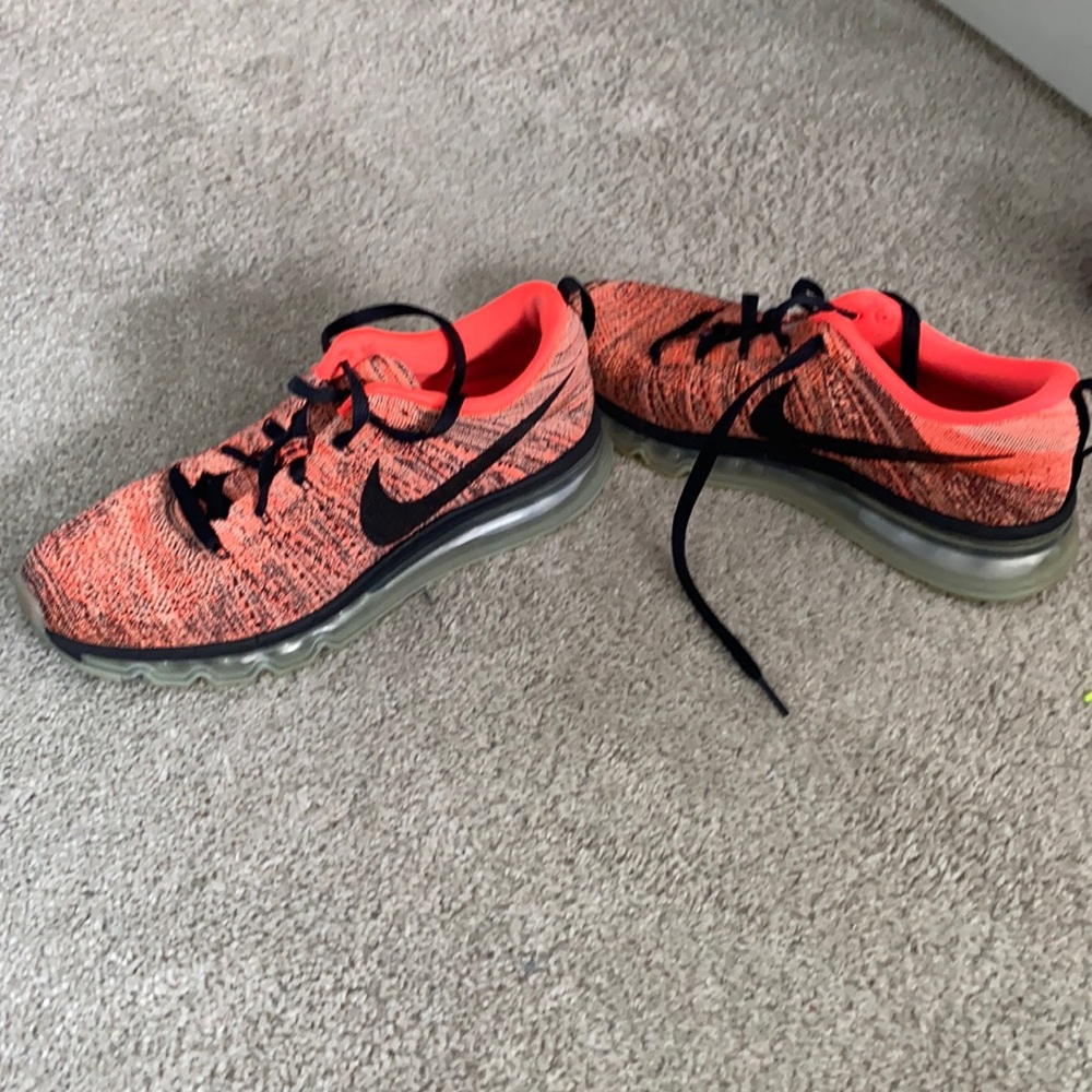 Nike air max shoes